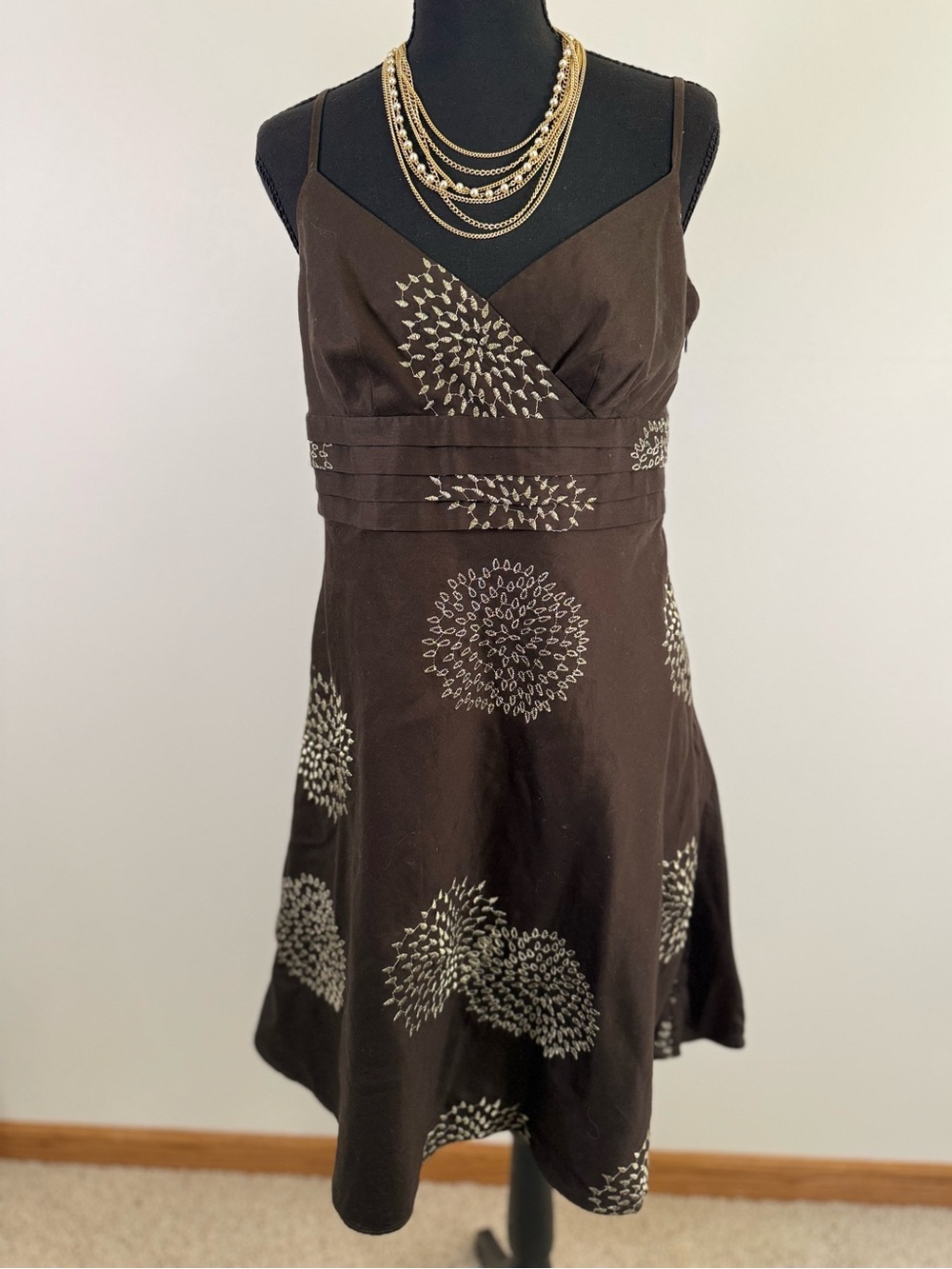 Ann Taylor Brown Embroidered Cotton Dress Size 8 Metallic Floral Fit & Flare